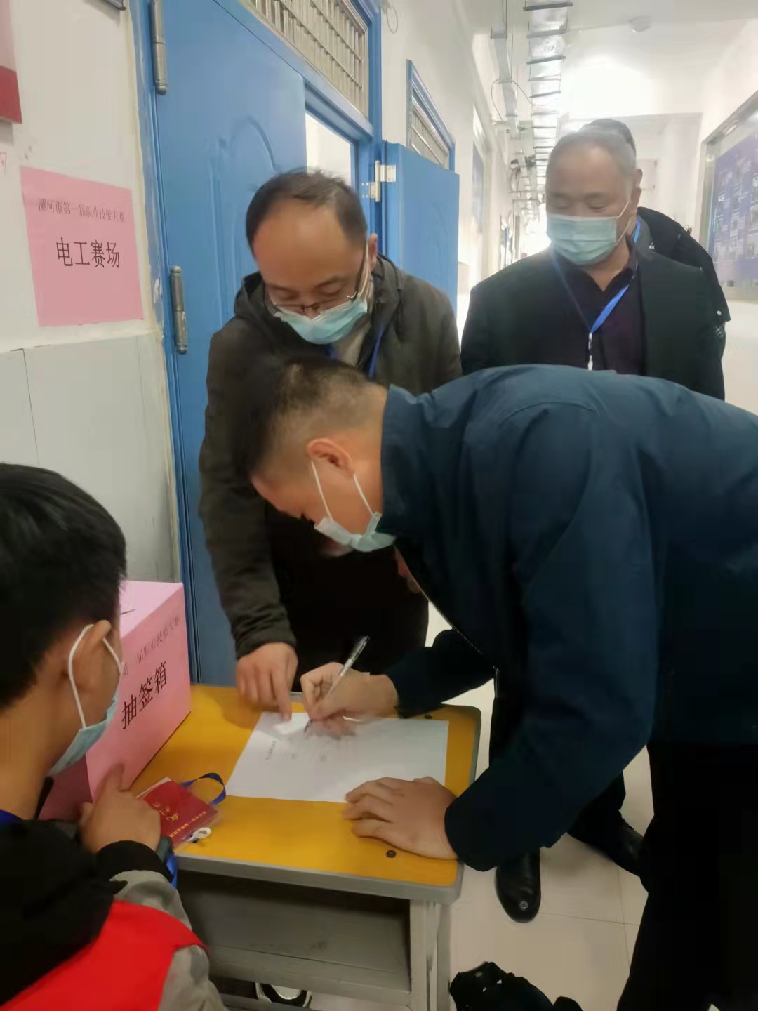 承辦漯河市第一屆職業(yè)技能大賽比賽現(xiàn)場(圖2)