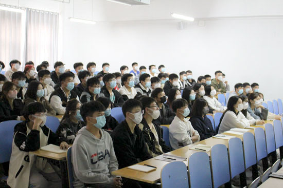 學(xué)生干部培訓(xùn)會(huì)22-11-01-2.jpg